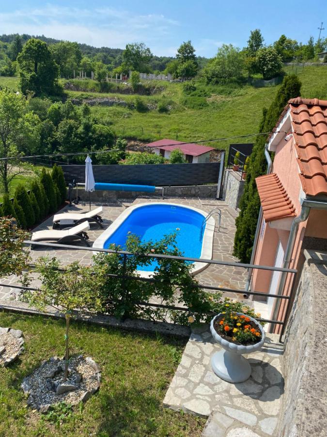 Holiday House Pasjak Sapjane ภายนอก รูปภาพ